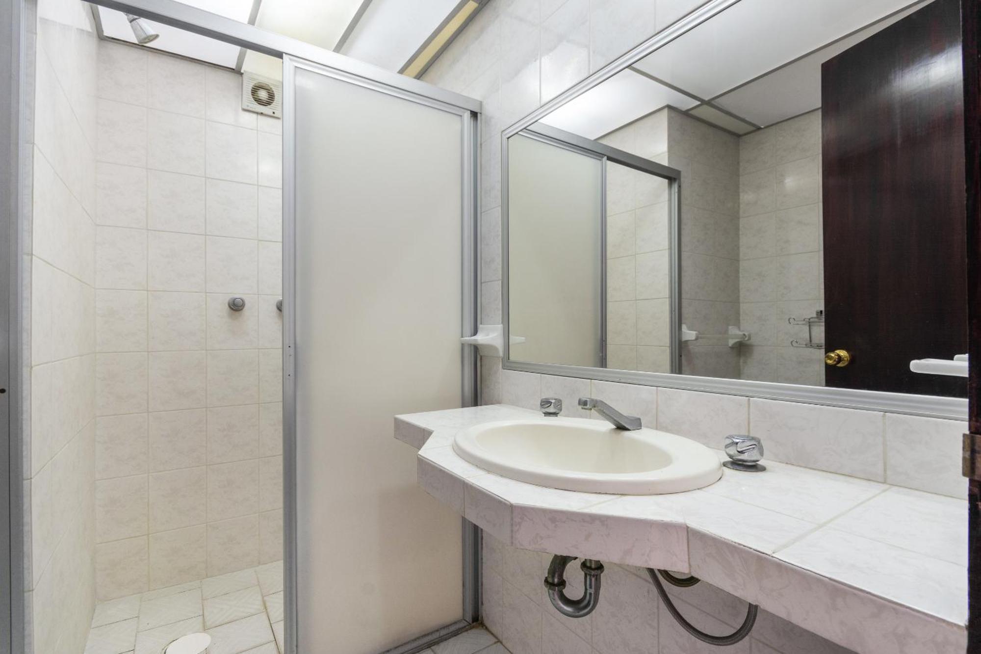 Oyo Hotel Casa Blanca Мартинес-де-ла-Торре Экстерьер фото