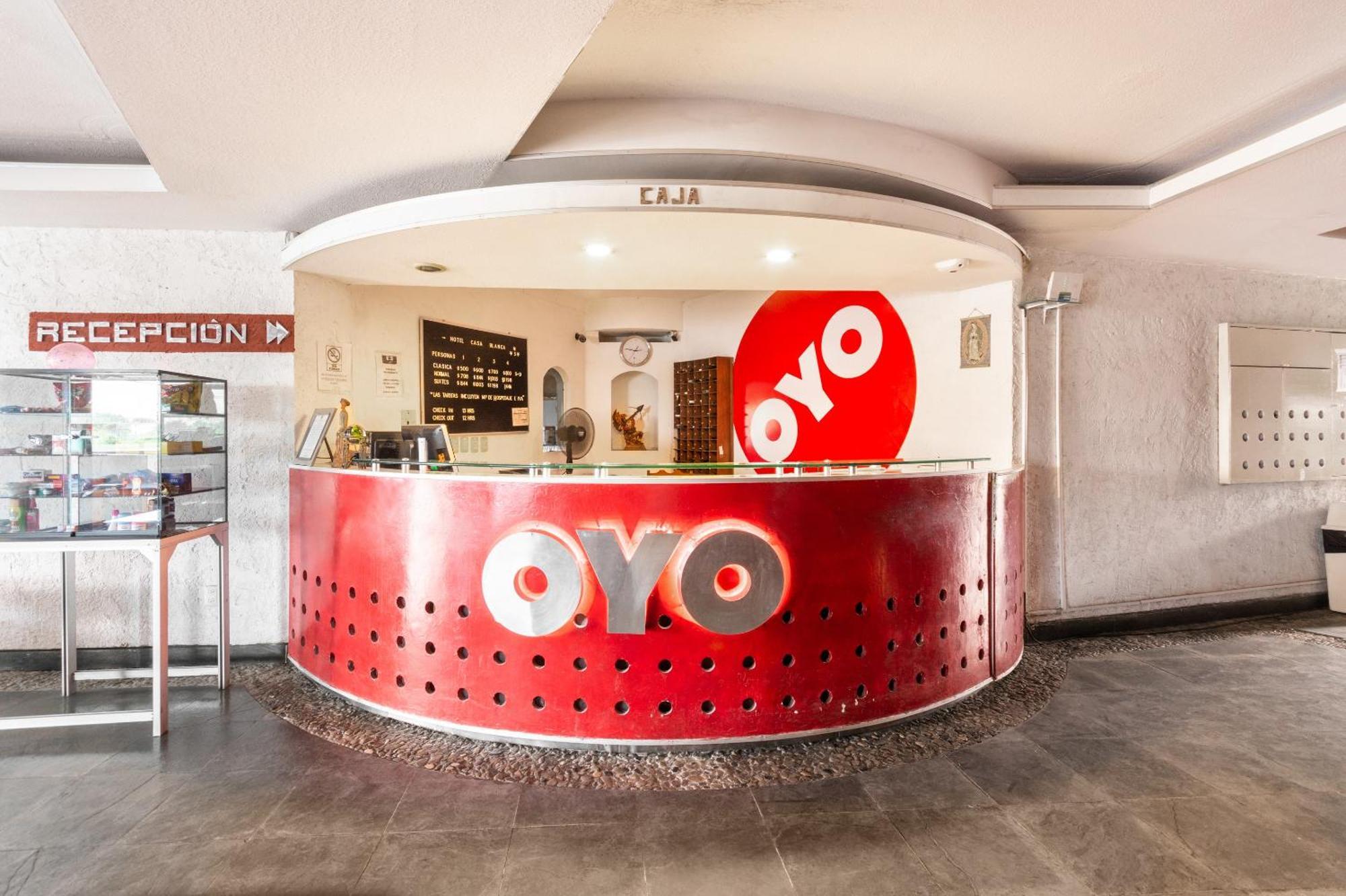 Oyo Hotel Casa Blanca Мартинес-де-ла-Торре Экстерьер фото