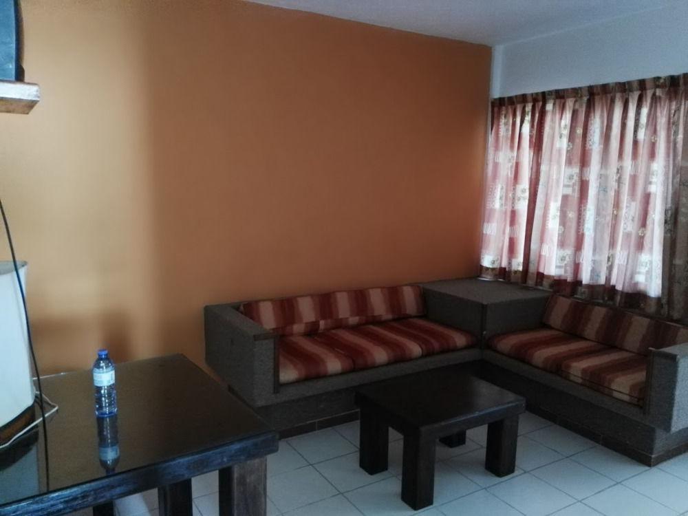 Oyo Hotel Casa Blanca Мартинес-де-ла-Торре Экстерьер фото